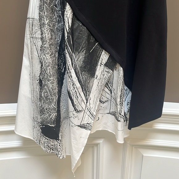 S.Deer SDeer graphic print skirt size 2-4. - Picture 6 of 7